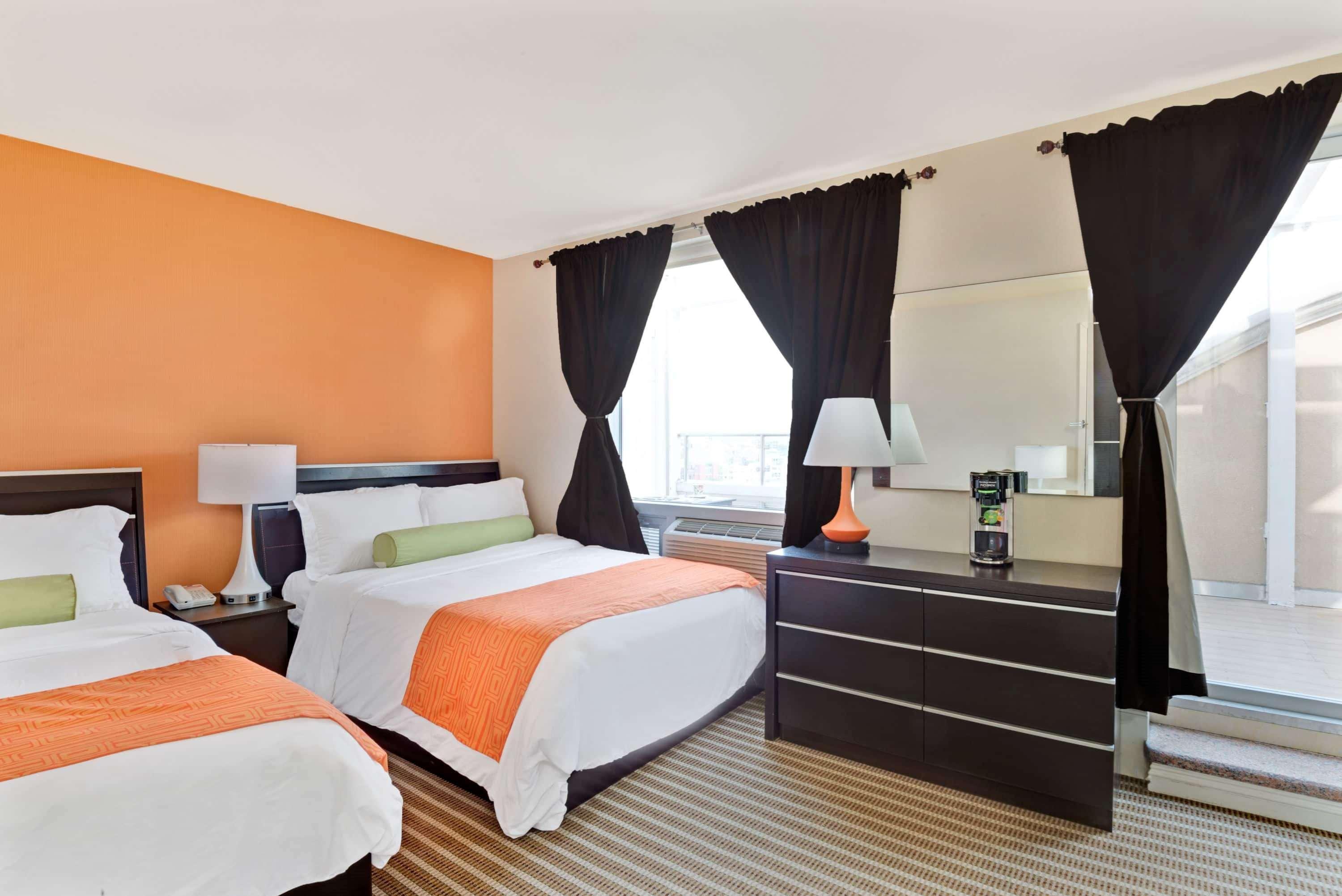 Howard Johnson By Wyndham Long Island City Nova Iorque Exterior foto