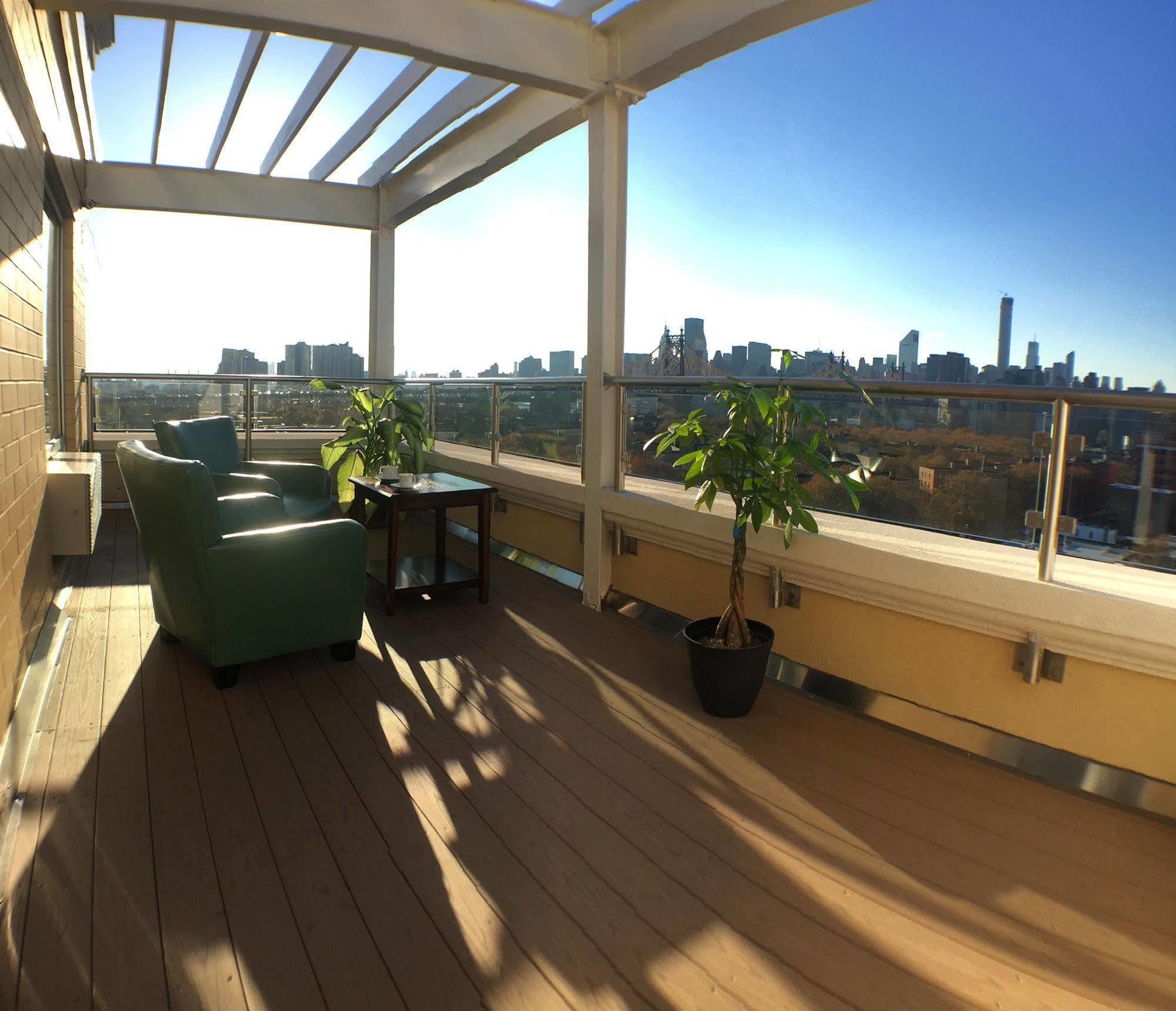 Howard Johnson By Wyndham Long Island City Nova Iorque Exterior foto