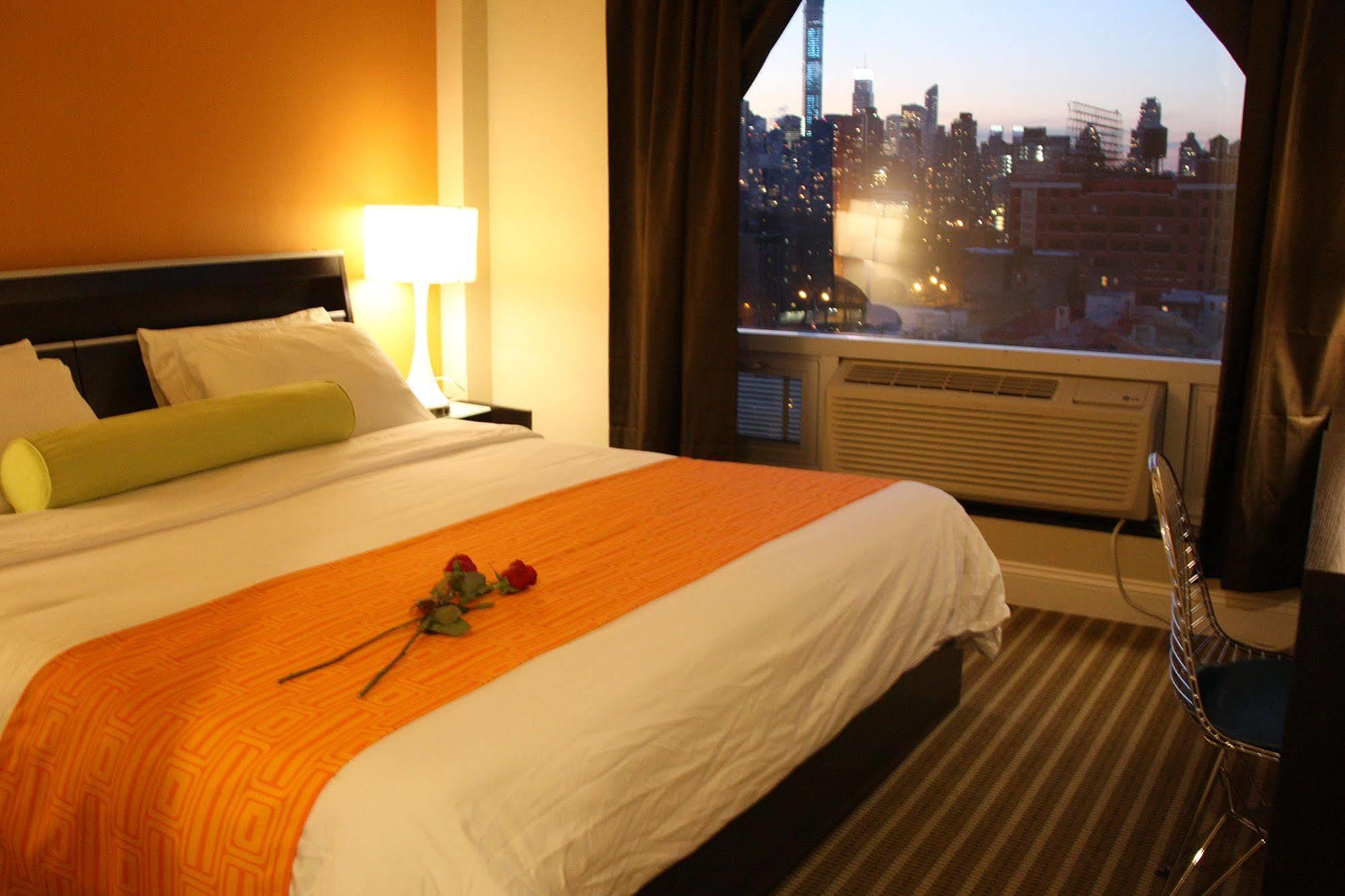 Howard Johnson By Wyndham Long Island City Nova Iorque Exterior foto
