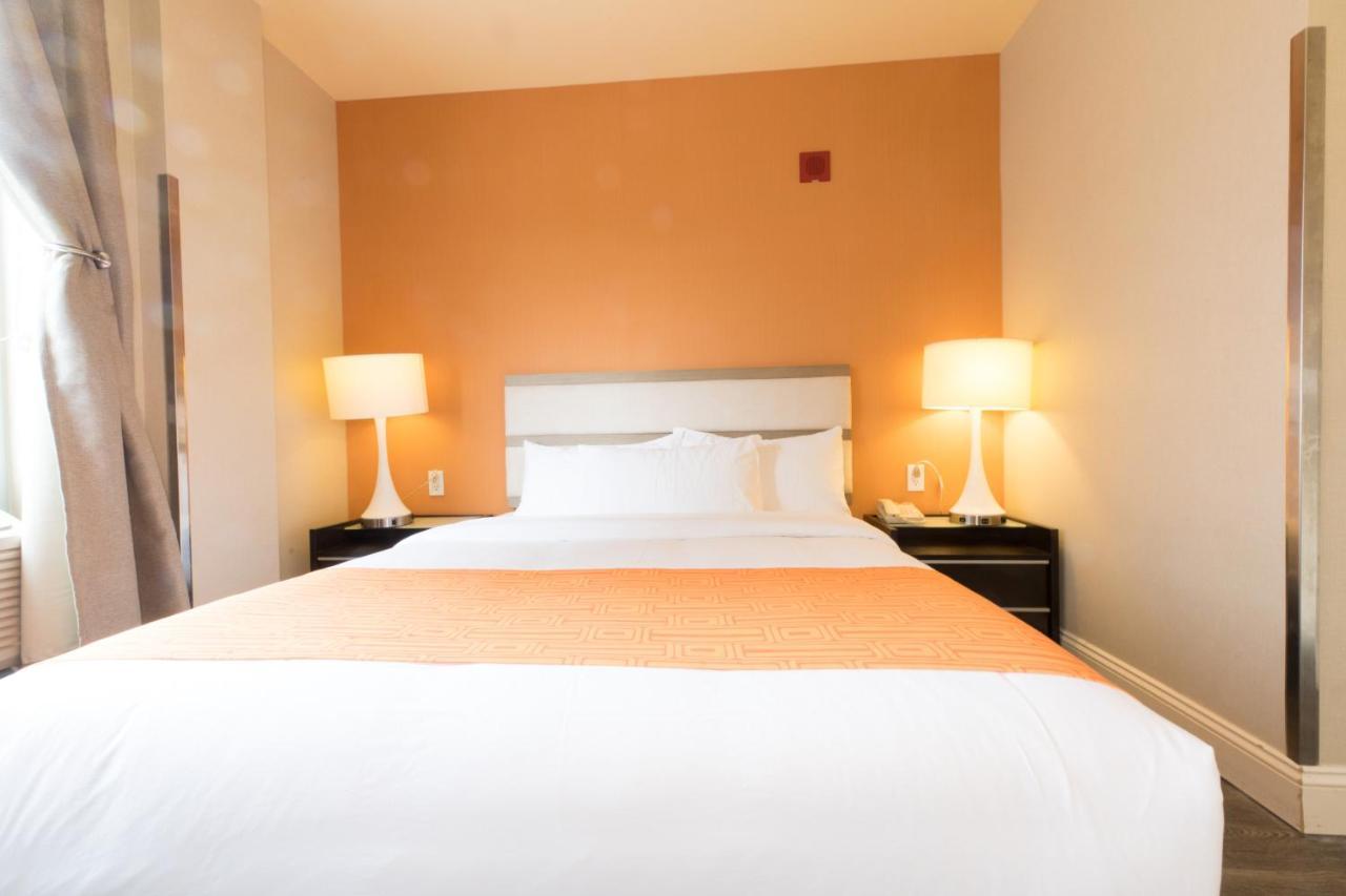 Howard Johnson By Wyndham Long Island City Nova Iorque Exterior foto