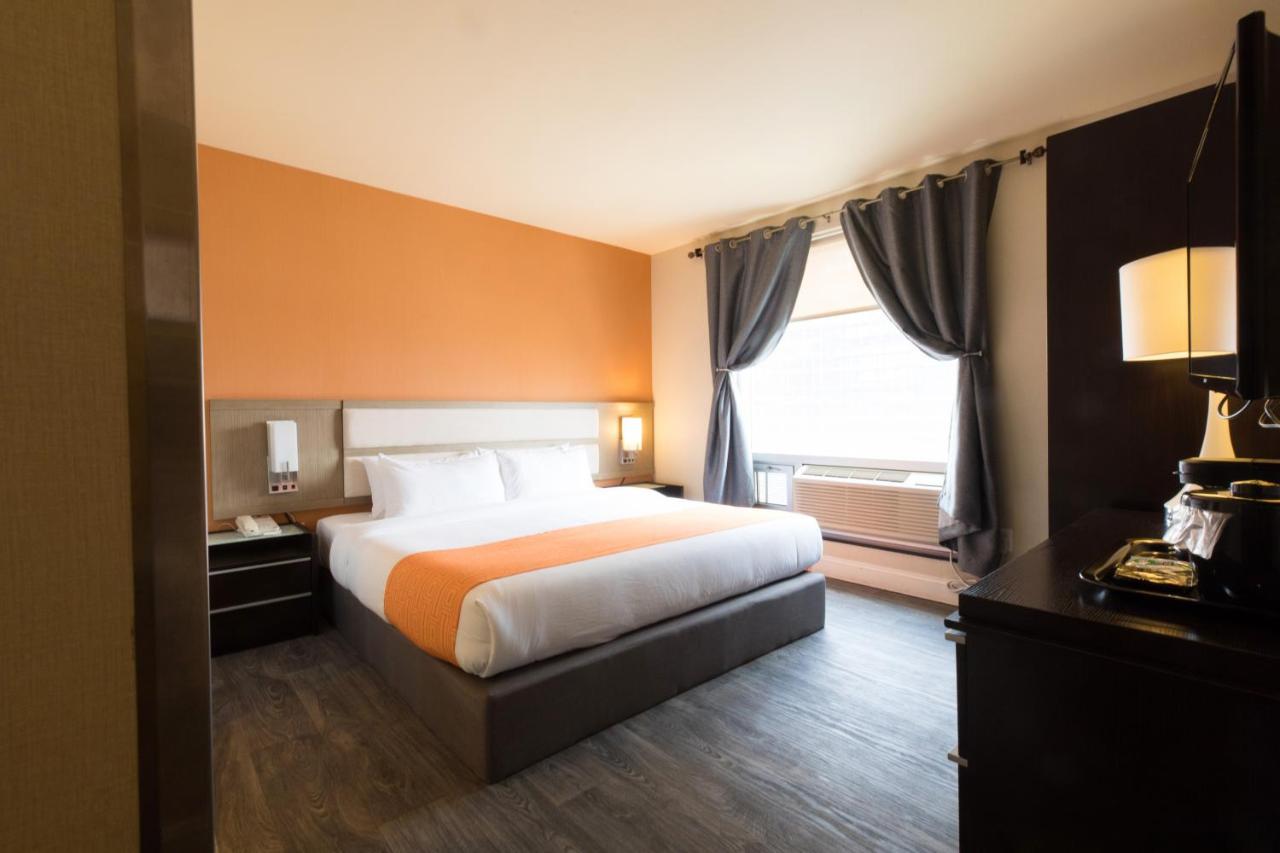 Howard Johnson By Wyndham Long Island City Nova Iorque Exterior foto